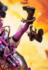 Jinx - League of Legends - Myethos (11).jpg