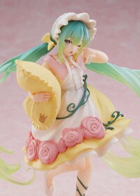 Hatsune Miku Wonderland - Dornröschen - Taito (7).jpg
