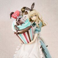 Alice in Wonderland (Akakura) - Union Creative International (15)