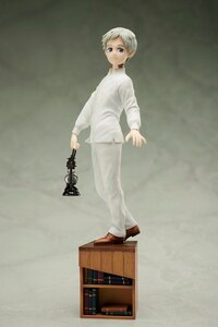 Norman mit Mini-Phil - Aniplex / Wing - 1