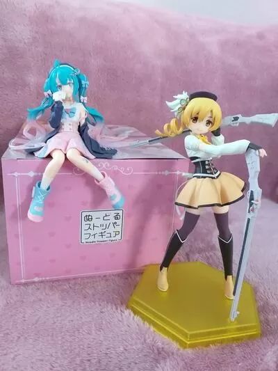 Mami Tomoe (und Miku)
