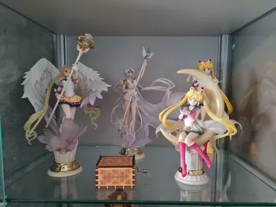 Sailor Moon Sammlung, mit Kristall Sockel <3